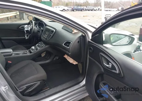 2015 Chrysler 200 Limited z USA, uszkodzony, nr VIN 1C3CCCAB7FN536823